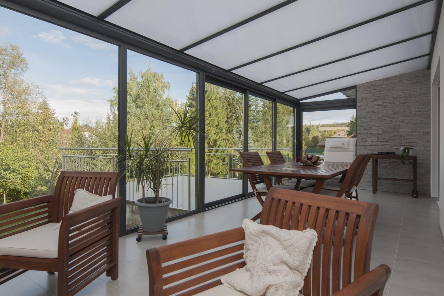 Veranda
Stéphane Kubosi
2 rue de la Gare
57320 Brettnach