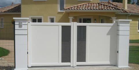 portail-aluminium-blanc-grille-480x243